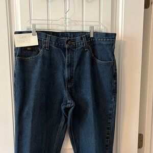 Lee Men’s Relaxed Fit Dark Blue Jeans